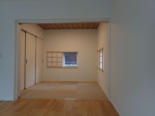 �c���ׂ葋�ɏ�q��݂����a���B